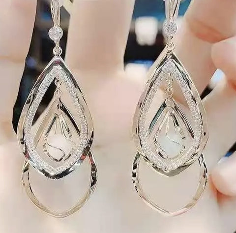 Oval Pearl Drop Earrings