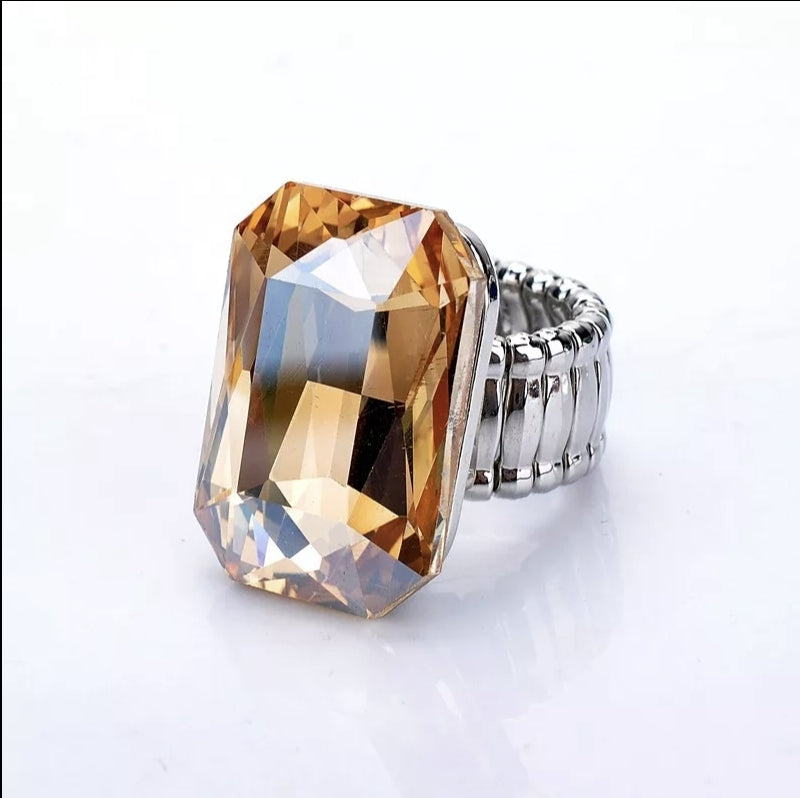 Gold Stretch Resin Stone Ring
